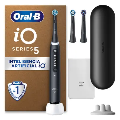 Oral-B iO 5  Pack de Cepillo Eléctrico Negro con 3 Recambios y estuche de viaje negro